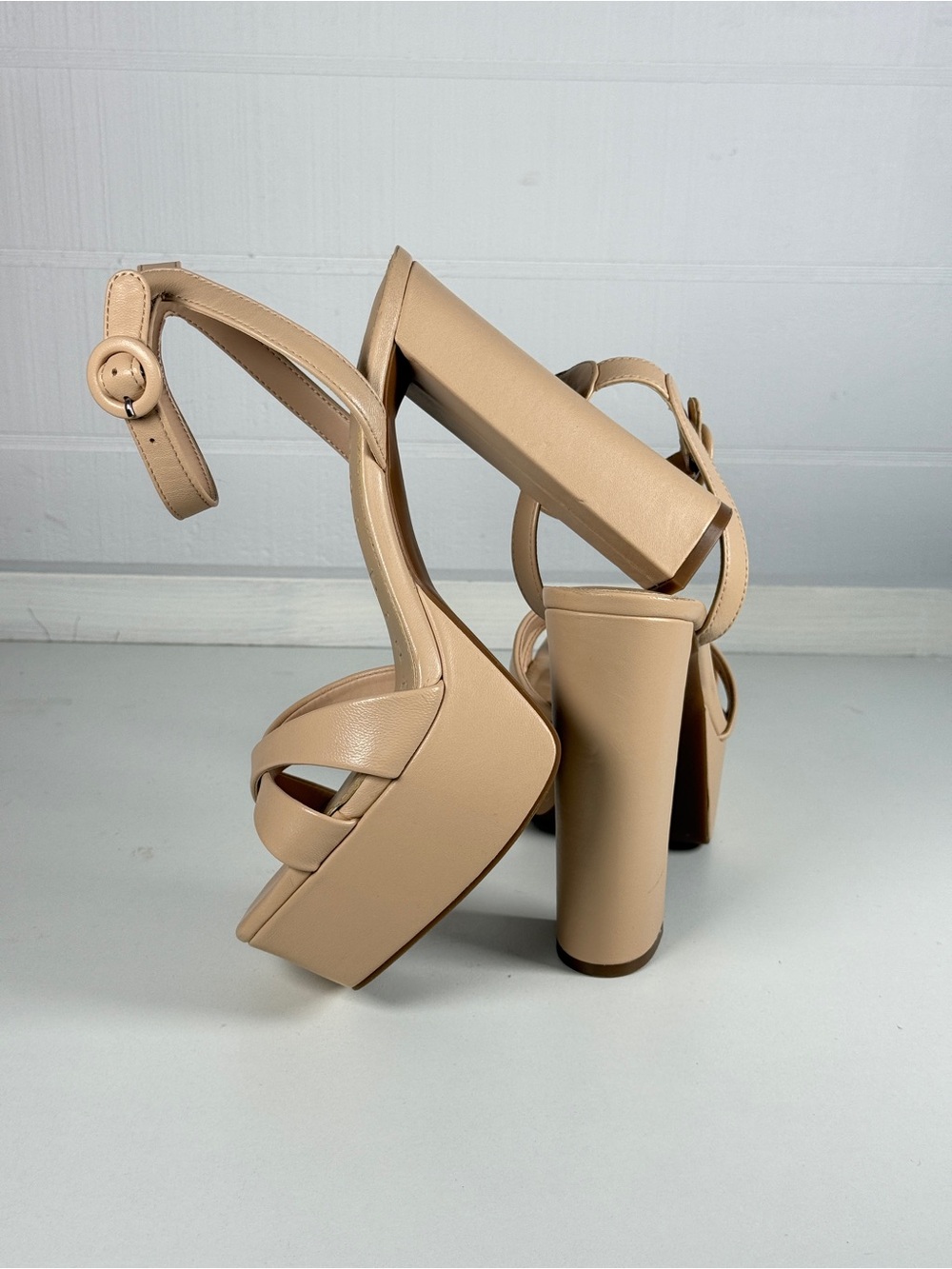 Never worn Gianni Bini Beige Platform Ankle-Strap Sandals - Picture 2 of 3